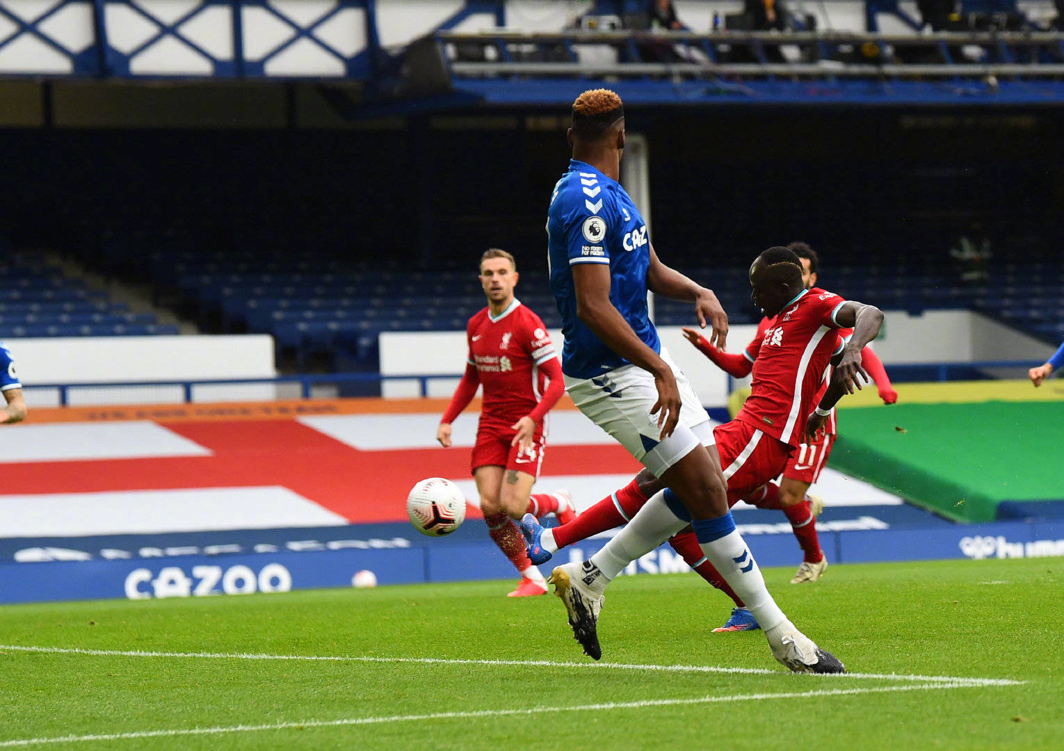 现了她作为 现了她作为