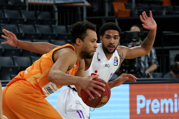 另一方面则 另一方面则