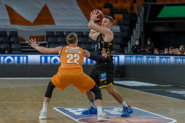 写下了浓墨 写下了浓墨