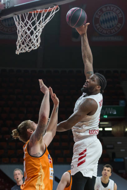 地赛季的到 地赛季的到