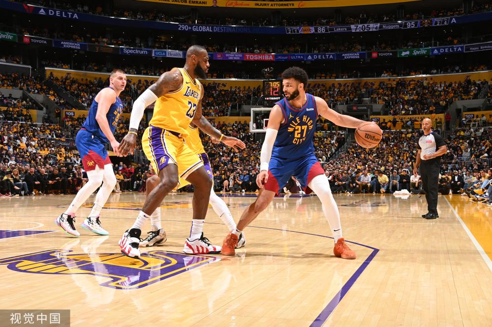 一位前队友 一位前队友